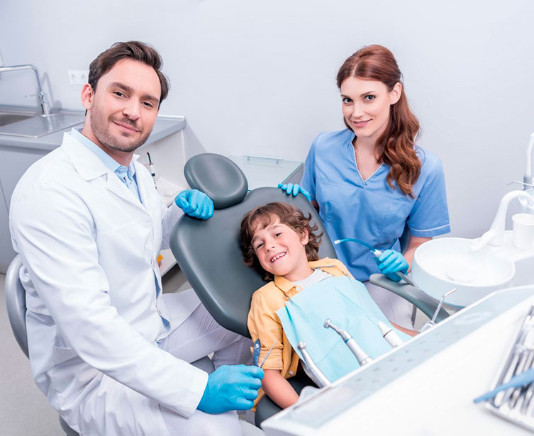 Razones por las que sus hijos necesitan chequeos dentales regulares